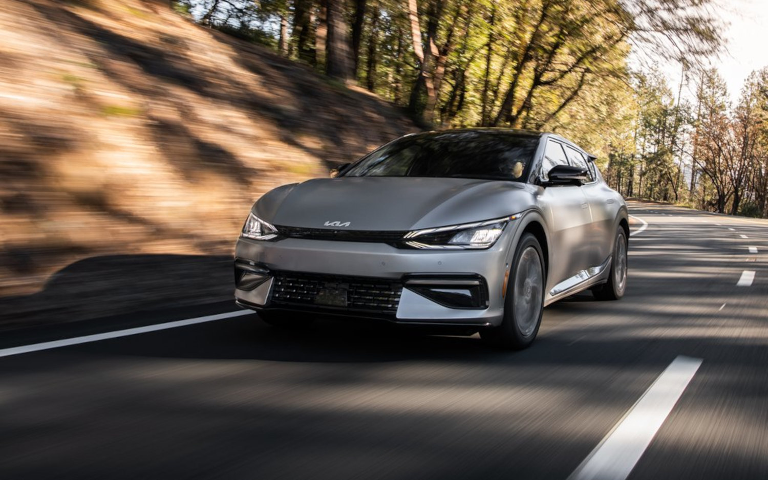 Comparison Kia EV6 GT Line 2022 vs Kia EV9 Electric AWD 2024 SUV Drive Comparison Kia EV6 GT Line 2022 vs Kia EV9 Electric AWD 2024 SUV Drive